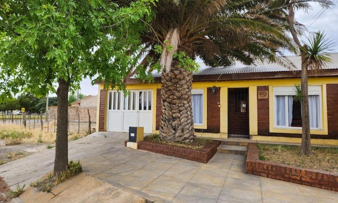 Carmen de Patagones House | La comarca Alquiler x día casa amplia con garagge