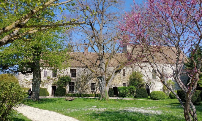 Villiers-en-Desœuvre House | La Commanderie de Chanu, à 1h à L'ouest de Paris