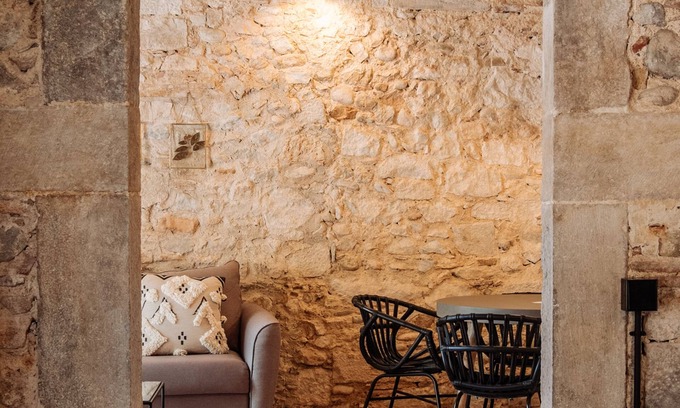 Barri Vell Hotel | La Comuna by Bon Dia Residences