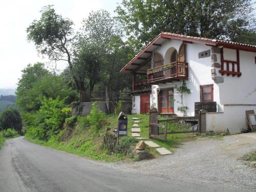 Uhart-Cize Hotel | La Coquille Napoléon