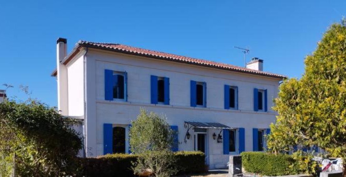 Saint-Aigulin House | La Coraillaise