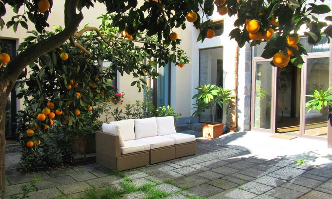 Acireale Bed & Breakfast | La Corte dei Limoni