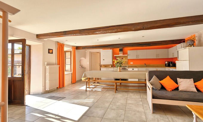 Grezieu-le-Marche House | La Cour de Marius 🏵️, enjoy the calm of the forest to recharge your batteries!