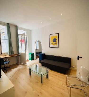 Grand Parc-Paul Doumer Apartment | La Cour des Chartrons - appt 4pax with Terrace