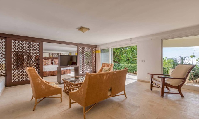 Plum Bay Villa | La Dacha in Terres Basses by Personal Villas - Serenity in Paradise