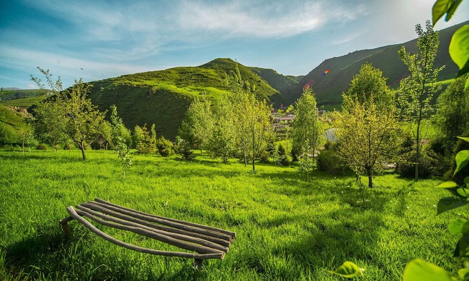 Chuy Province Cottage | La Dacha KG