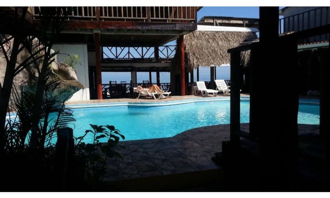 Corozal Hotel | La Delphina Bed and Breakfast Bar and Grill Twin Room