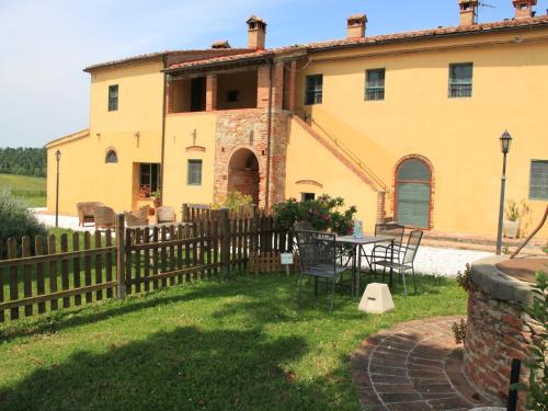 Collesalvetti House | La Dolce Vita in Tuscan farmhouse