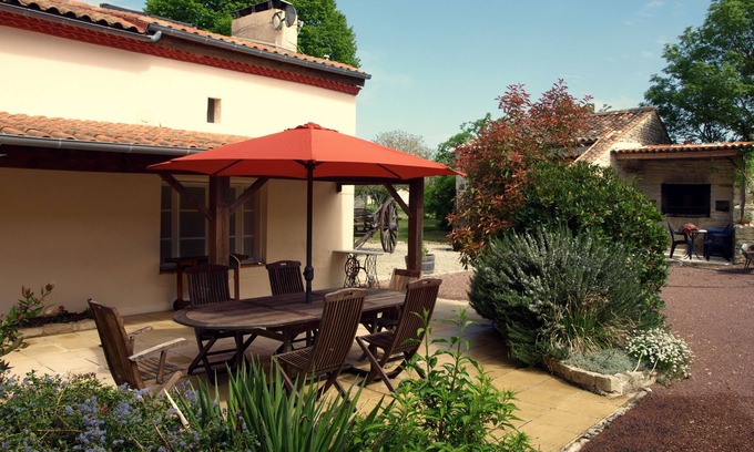 La Foye House | La Ferme at Le Manoir de La Foye