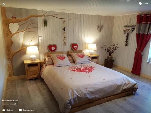Haut-du-Them-Chateau-Lambert Bed & Breakfast | La Ferme de Là-haut B&B