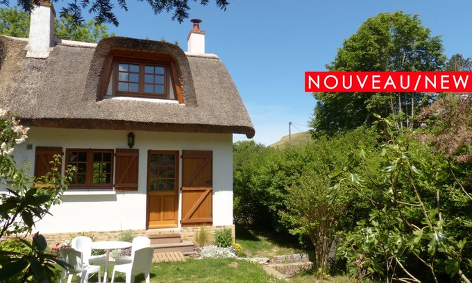 Saint-Jouin-Bruneval Villa | La Flore de Lys, Lovely cottage 330 m from the sea and 6 km from Étretat!