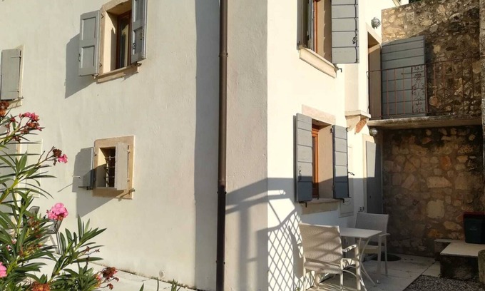 Colognola ai Colli Apartment | La Foresteria - Ancient Venetian Villa with swimming pool, in art tourist area