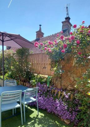 Greez-sur-Roc House | La Gouline