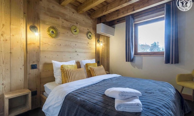 Myans House | LA GRANGE A ROGER - MYANS
