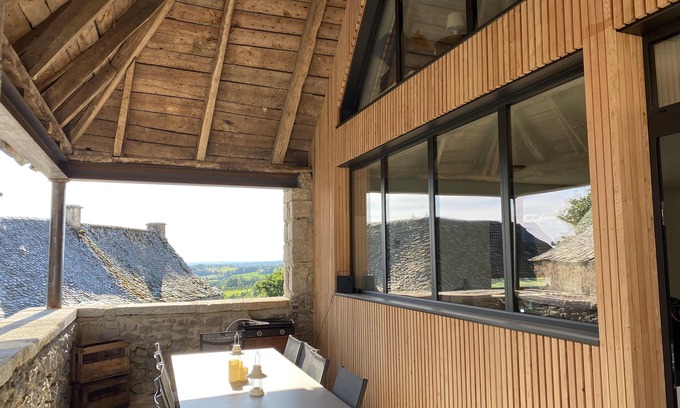 Cantoin House | La Grange by Caro