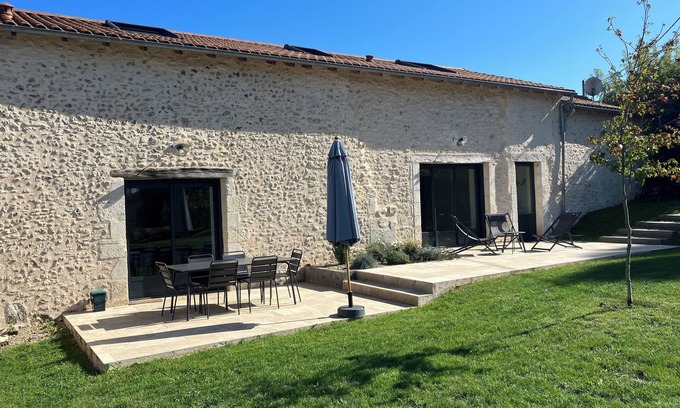 Boulazac-Isle-Manoire House | La Grange sleeps 6.