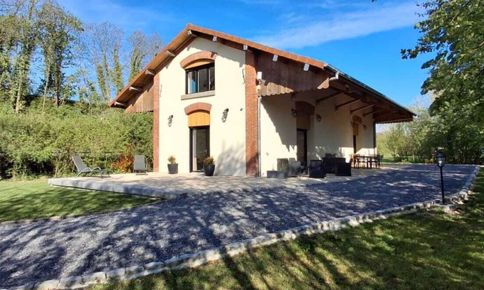 Rilly-sur-Aisne House | La Hal'te Verte, large house on the edge of the voie Verte Sud Ardennes