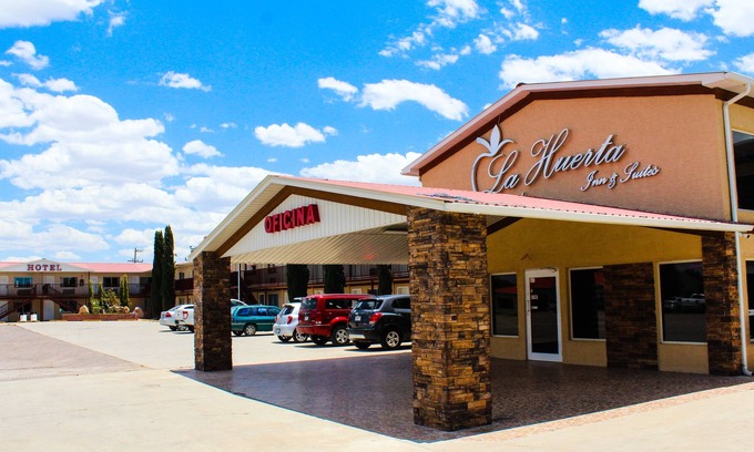 Cuauhtemoc Hotel | La Huerta Inn & Suites