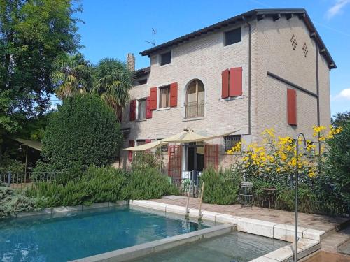 Cento House | La Lepre Bianca