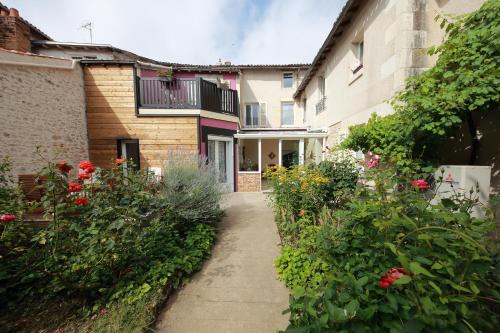 Latille Bed & Breakfast | La Loge des Fées