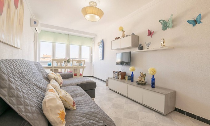 San Fernando Apartment | La Maña - Two Bedroom Apartment, Sleeps 4