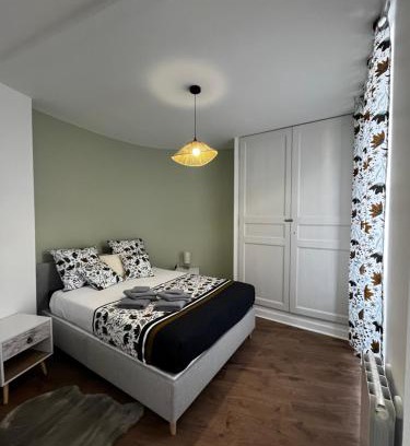 Pont-du-Chateau Apartment | La maison castelpontine T3