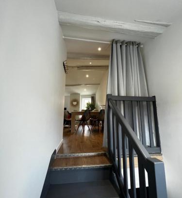 Pont-du-Chateau Apartment | La maison castelpontine T4