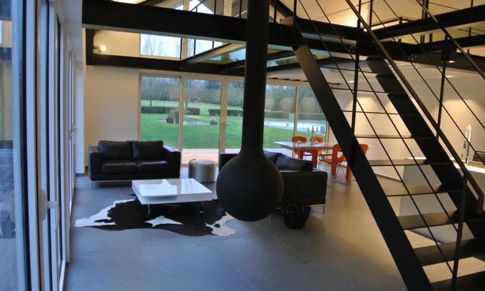 Erpent Apartment | La Maison Contemporaine