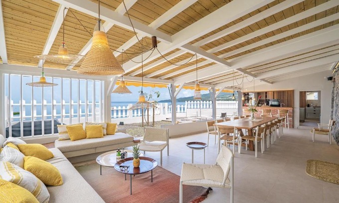Tartane Villa | La maison dans la mer