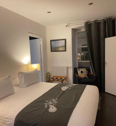 Clermont-Ferrand Apartment | La Maison de l Echauguette Petit Dejeuner et Menage Offerts