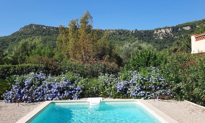 Le Bar-sur-Loup Apartment | La Maison de la Chapelle
