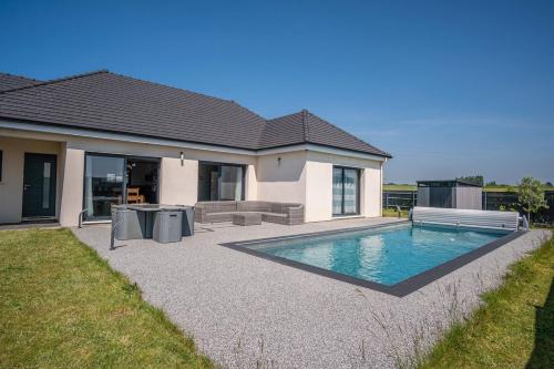 Heuqueville House | La Maison du Bonheur - Private heated pool