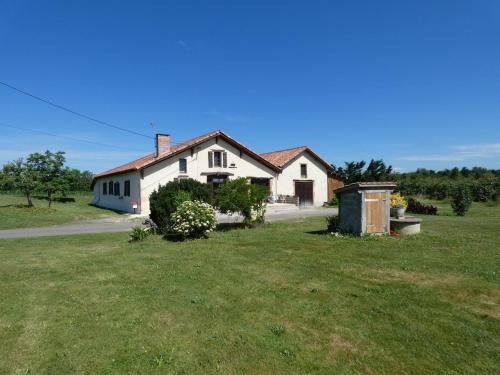 Saint-Lon-les-Mines House | La maison du becq
