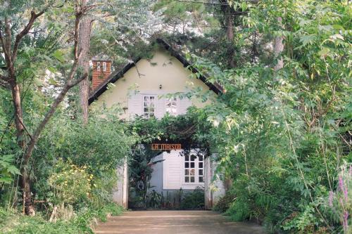 Kon Plong House | La Maison Homestay Măng Đen