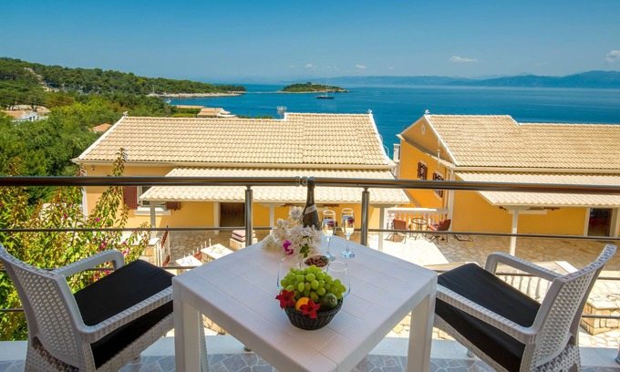 Gaios Cottage | La Maisonnette | Superior loft with breathtaking sea views and Infinity pool
