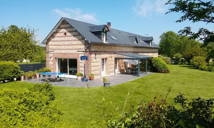 Saint-Aubin-Routot House | La Margance - cosy gite between Etretat and Honfleur with pool table and whirlpool bath