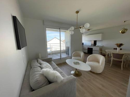 Saint-Martin de Brehal Apartment | La Marinière