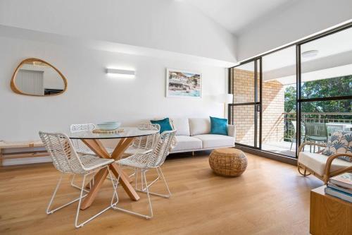 Alexandra Headland Apartment | La Mer at Alex - easy walk to beach