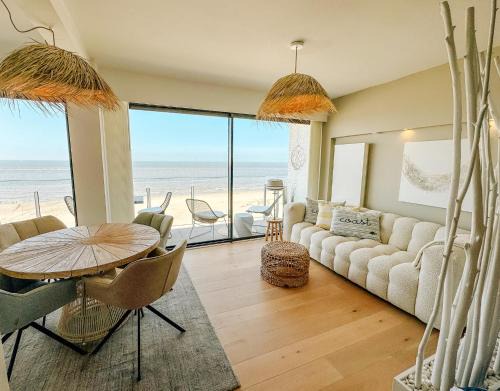 Middelkerke Apartment | la MERéMOI - Studio Middelkerke balcony and sea view
