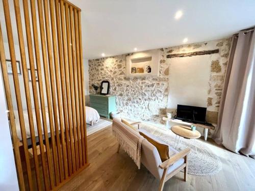 Langon Apartment | La Merlère : Gîte de charme & Jacuzzi