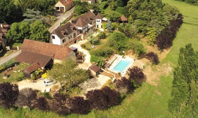 Azerat House | La Nature des Sens - Gîte les Cèdres