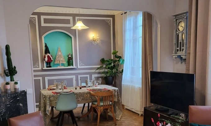 Foix Apartment | La Note Verte charming gîte in the center of Foix Ariege Pyrenees