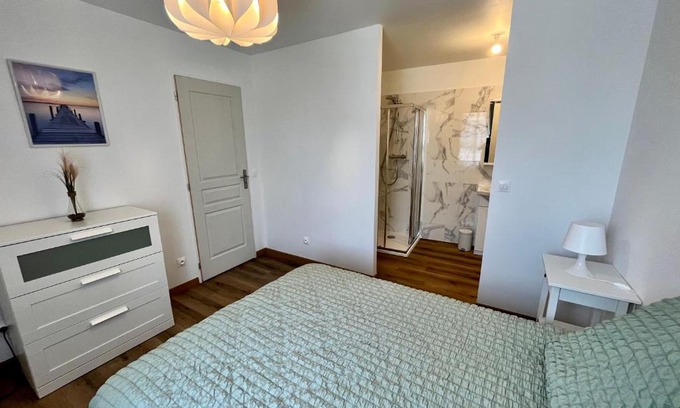 Champagne-sur-Oise Apartment | La Pause Cosy