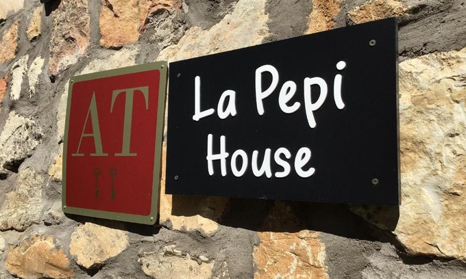 Arcones Apartment | la Pepi house 2