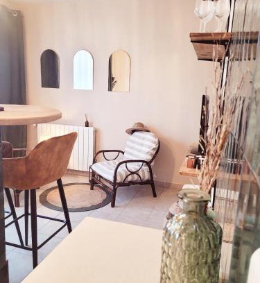 Lunel House | La Petite Escale