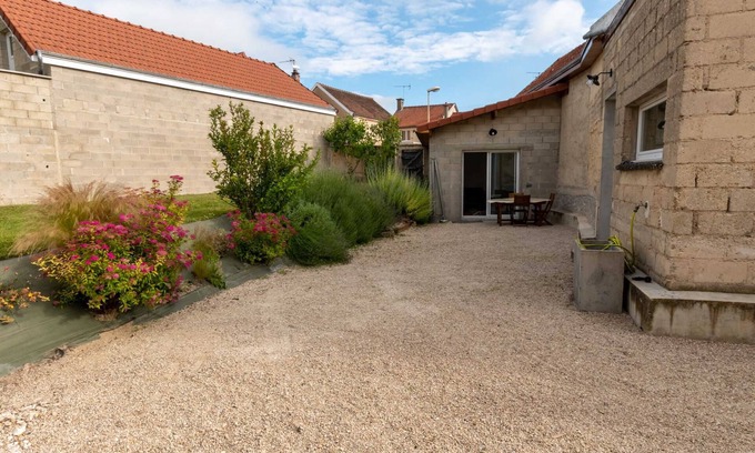 Conde-sur-Marne House | La Petite Maison - Condé-sur-marne