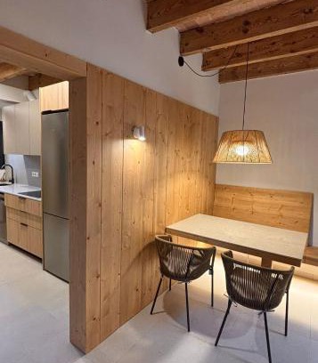 Avia Apartment | La Plana allotjament rural