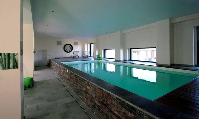 Chatillon-sur-Indre Cottage | La Poignardière, Gîte with heated swimming pool 20min from Beauval Park