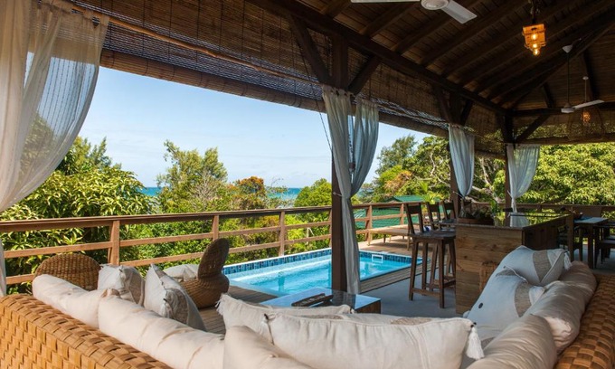 Praslin Island Ski Chalet | La Pointe Beach Huts