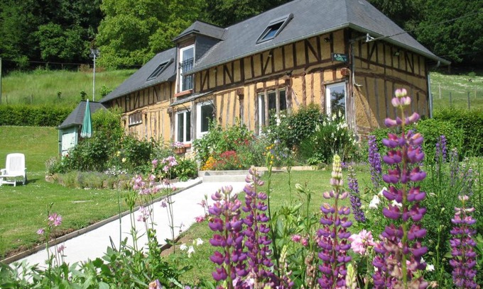 Authou House | La Pomme Verte